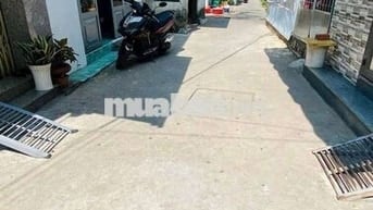 Cần bán gầp nhà  cấp 4 P.TTN.Q12 .DT 4x11 .gác lửng 2PN .2WS