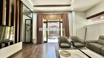 Nhà nguyên căn có thể kinh doanh, kiệt lớn đường Núi thành