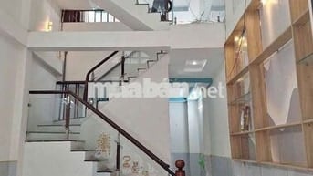 NHÀ ĐẸP , HẺM THÔNG GẦN QUỐC LỘ 1A HƯỚNG ĐG SỐ 6 VÀO