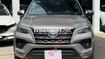 Toyota Fortuner 2.4L 4x2 MT 2022 - 890 Triệu