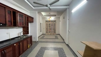 Nhà riêng ngõ phố lĩnh nam tam trinh dt55m2x4t giá 15tr 