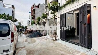 Nhà Phố Cao Cấp Mới Xây Khu Đồng Bộ Đẳng Cấp TX25 Full Nội Thất