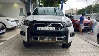 Toyota Hilux 2.8Q Adventure 2025 một chủ