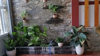 Nhà 2 tầng, 5,5 tỷ, Sau lưng nhà bác Nguyễn Bá Thanh