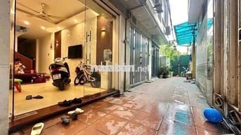 Trần Hoà- Đại Kim- Kim Giang. 38m 5 tầng 6 ngủ hơn 6.x tỷ