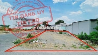 CHỦ NGỘP BÁN GẤP 300TR 258M2 ĐẤT MẶT TIỀN NHỰA LƯU KHAI HỒNG TT CỦ CHI