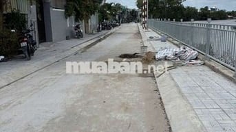 Cho thuê nhà nguyên căn mặt tiền hẻm 1622 view sông