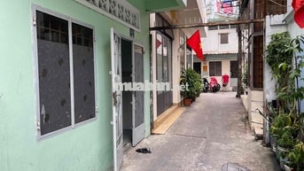Nhà ngõ hẻm 55m2 có gác suốt, giáp quận 1,  gần trường