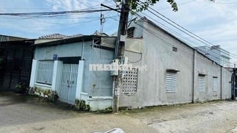 nhà gần ngã 4 tân phong 4,2x18 góc 2 mặt tiền