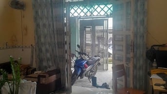 Bán nhà giá rẻ Dt : 5 x 20 full thổ cư 1 trệt 1 lầu, giá 3.75 tỷ