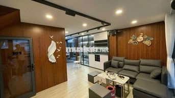 Nhà đẹp HXH Huỳnh Tấn Phát, Q7 – 5.5x14.5m, full nội thất có thang máy