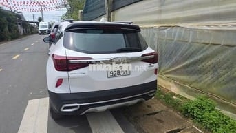 Kia Seltos 2022 Premium 1.4 AT - 40000 km