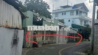 BÁN ĐẤT MẶT TIỀN GẦN CHỢ HÓC MÔN.