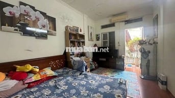 Xã Đàn II- Hồ Đắc Di- Đống Đa. 29m 3 tầng oto đỗ cửa. Ngõ thông