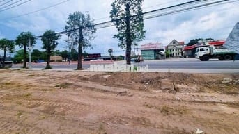 Cần ra nhanh 2 lô liền kề ngay QL13 gần chợ