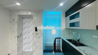 Vợ chồng anh Lĩnh cần bán nhà 5t,48m tại Ngô Quyền,HĐ,thang máy chỉ 8t