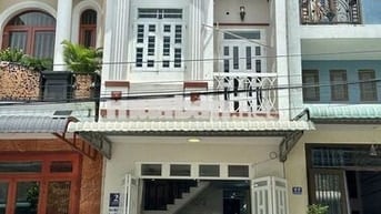 Nhà 10 triệu 4 phòng ngủ gần trường Đại học Y Dược, chợ an khánh