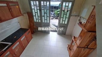 Bán nhà hẻm Đội Cung, 3 tầng, ngang 3,8m, dài 4m, chỉ 2,25 tỷ