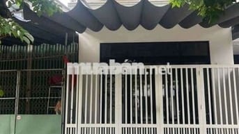 Cho thuê nhà nguyên căn 2 tầng gần trường đại học ngoại ngữ