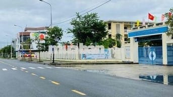 MT Cao Hồng Lãnh , sát trường học