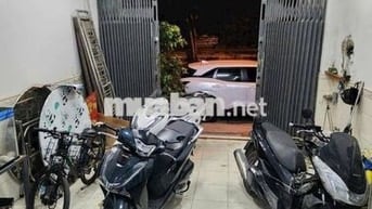 Cần bán nhà ngay mt Đoàn Nguyễn Tuấn Giá chỉ 870 triệu/100m2.