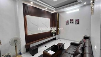 Cực Hiếm! Nhà Phố Cát Linh -Ngõ To Rộng Thoáng15m Ra mặt Phố Chỉ10,1ty