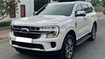 Ford Everest 2024 Titanium 2.0L 4x2 AT - 16800 km