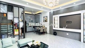 Phú Diễn 35m - 5 tầng 3 ngủ - Nở Hậu - sát phố - nhú 6 tỷ ở ngay