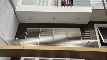 CHDV sát ĐH Ngoại Thương, 5 x 10m, 5 Tấm, 10P Full nội thất Giá TỐT