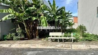 Qua mỹ định cư bán đất dt 94,5m2 giá 1ty250 Hóc Môn