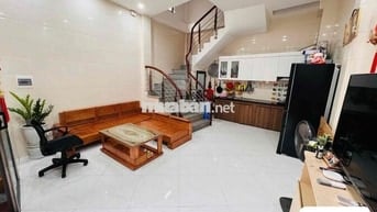 Bán nhà phố Trạm - Long Biên 35mx5 tầng, giá 6.6 tỷ. Full nội thất