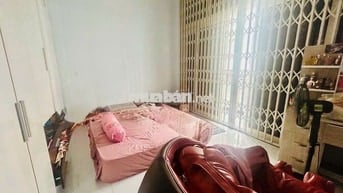 NHÀ MỚI 3 TẦNG  MẶT TIỀN KINH DOANH SẦM UẤT -  NHỈNH 8 X - NGAY CHỢ