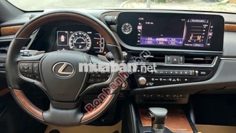 Lexus ES 250 2022
