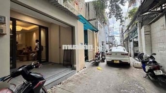 Bùi Đình Tuý hẻm xe hơi 3tầng 3PN - 3WC DTSD 130m2 sổ nở hậu 7,45tỷ TL