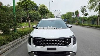 Kia Carnival 2025 Signature 2.2D - 8227 km