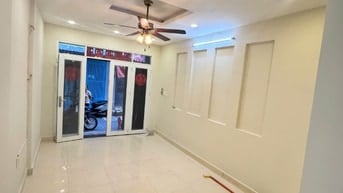 ➢Nhà Mới CHÍNH CHỦ Nguyễn Tri Phương Q10 ( kế bên ĐẠI HỌC KINH TẾ )  