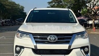 Toyota Fortuner 2.4AT 2019 diesel trắng camay