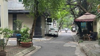 BÁN ĐẤT TẶNG NHÀ PHỐ HUỲNH THÚC KHÁNG,VIP ĐỐNG ĐA, 55M, 22,2 TỶ 