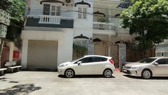 Bán nhà phố Tây Sơn ô tô tránh kinh doanh, Dt 68m2, 4t, mt 4.5m.