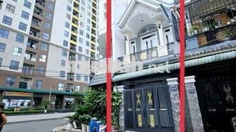 Bán rẻ nhà dĩ an sát làng đại học