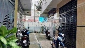 Chị chủ di chuyển công tác cần bán gấp nhà đẹp khu dân trí