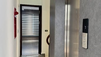 Siêu phẩm 7 tầng thang máy Hoàng Quốc Việt, tầm nhìn mới, đẳng cấp5sao