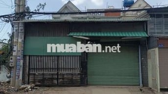Xưởng 10x25 mặt tiền đường nhựa 10m thông gần sân bóng Thới tứ