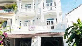 Nhà 2 lầu full nội thất KDC Hồng Phát