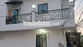 Bán nhà Q8. Góc 2 mặt tiền đường xe hơi   ..cách trường ĐH  Rmit 1km