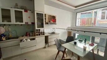 Nhà ngay trung tâm Quận 6 48M2 HXH 6.8 TỶ