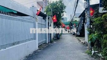 Nhà cấp 4 DT 125m2 hẻm xe hơi gần Phạm Văn Đồng- cầu vượt Linh Xuân