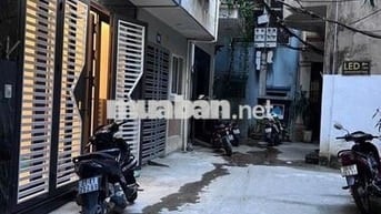 Nhà Cao Viên,DT 33mX3T,.Ôtô đỗ cửa.gần CỤM CN THANH OAI,Giá chỉ 2,5tỷ