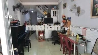 Nhà 3 tầng BTCT 27m2 – HXH, Gần Hồ Bá Kiện, CMT8, chỉ 3.95 tỷ, Quận 10