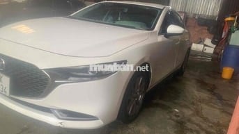 Mazda 3 2022 1.5L Luxury - 114 km